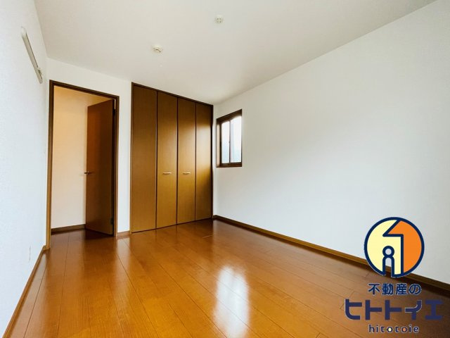 サンライフ市の玉の洋室