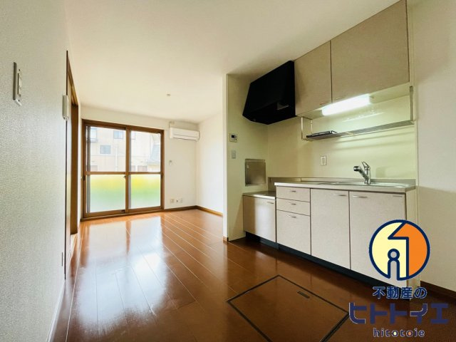 サンライフ市の玉の内装