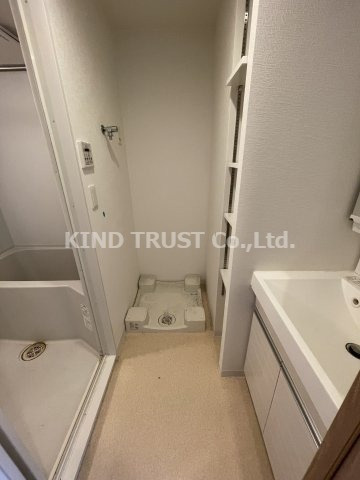 エス・キュート梅田中崎町の独立洗面台|朝の支度にも助かる、独立の洗髪洗面化粧台