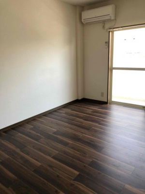 【居間・リビング】 | コーポ日浅5 | ゆったりとした居間です