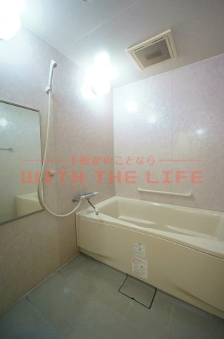 ステラコート参番館【キャッシュバック対象物件】の浴室|落ち着いた空間のお風呂です