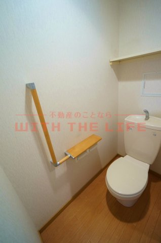 ステラコート参番館【キャッシュバック対象物件】のトイレ|落ち着いた色調のトイレです