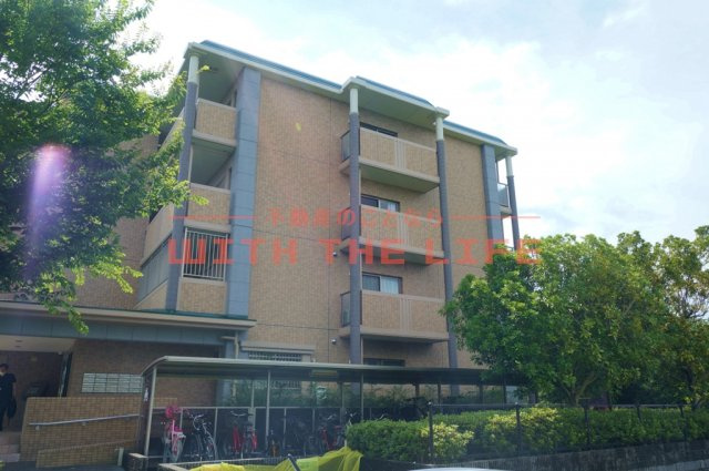 ステラコート参番館【キャッシュバック対象物件】の外観|落ち着いた雰囲気の外観です