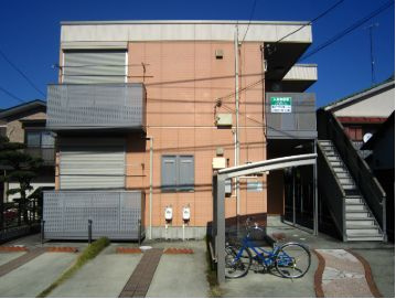 【ロビー】 | シャーメゾン酒匂 | 建物前です