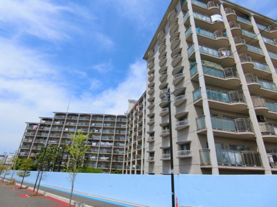 【外観】 | リバーサイドパレス明石 | 総戸数の多いビッグコミュニティマンション。