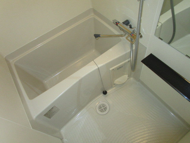 アドバンス大阪ヴェンティの浴室