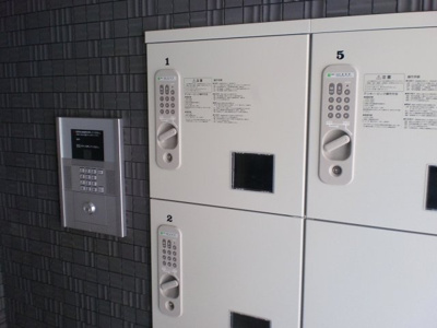 【エントランス】 | フラッティ堀川北山 | 宅配ボックスあり