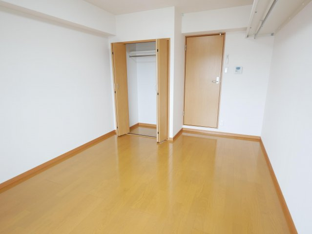 【居間・リビング】 | フラッティ円町北