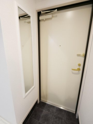 【玄関】 | フラッティ衣笠