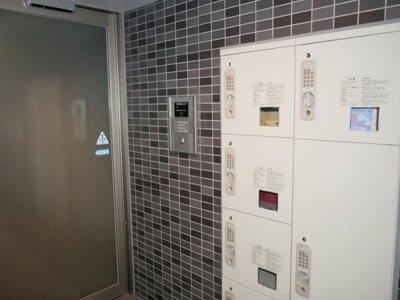【エントランス】 | フラッティ千本今出川ガレージ | オートロック
