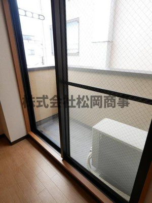 【バルコニー】 | サン・ウィステリアかなげん