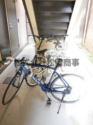 【その他共用部分】 | フラッティ七条大橋 | 駐輪区画