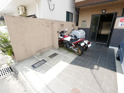 【駐車場】 | フラッティ京大北 | バイク区画