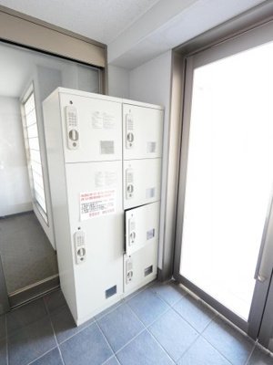 【エントランス】 | フラッティ今出川天神 | 宅配ボックス