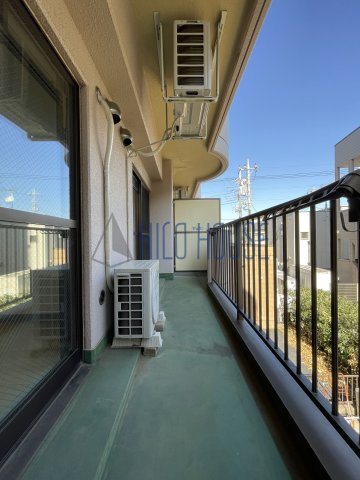 ティーワイパレスのバルコニー