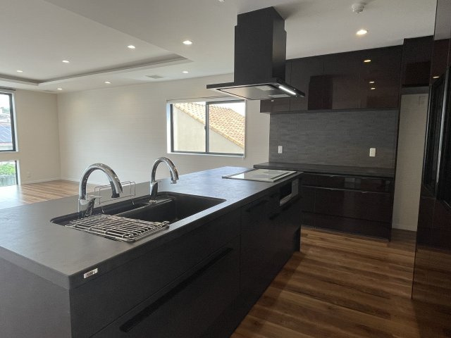 芦屋市松ノ内町　戸建てのキッチン