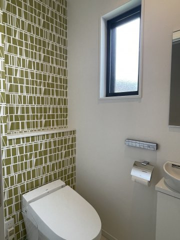 芦屋市松ノ内町　戸建てのトイレ