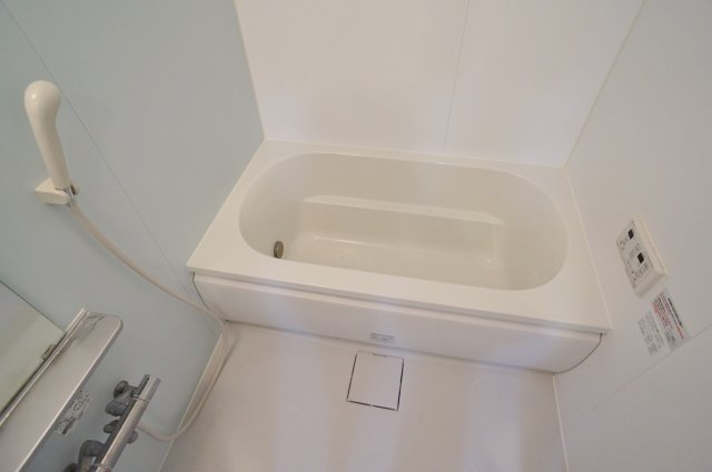 シャーメゾン口谷の浴室