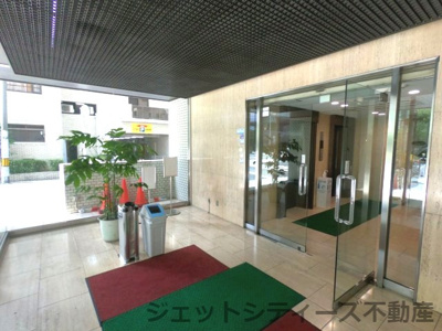 【ロビー】 | いずみビル