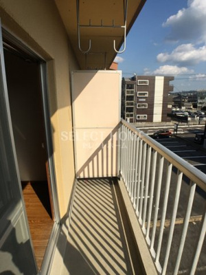 【バルコニー】 | サンライズ深津 | 開放的で明るい空間を演出してくれるバルコニーです