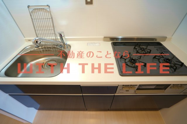 D-room F京町【10，000円キャッシュバック対象物件】のキッチン|お料理しやすいキッチンです