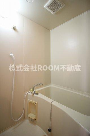 ダウンタウン益吉の浴室|日々の疲れを癒すお風呂付です