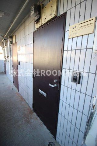 ダウンタウン益吉の玄関|明るい玄関です