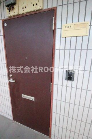 ダウンタウン益吉の玄関