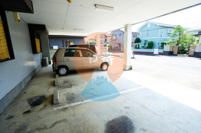 【駐車場】 | 小沢ハイツ | 駐車場です