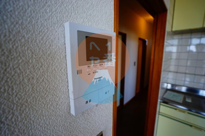 【セキュリティ】 | 小沢ハイツ | モニター付きインターホンです