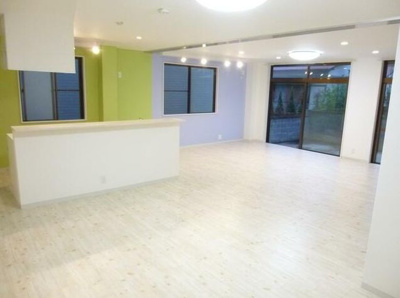 【居間・リビング】 | 小沢ハイツ | ゆったりとした居間です