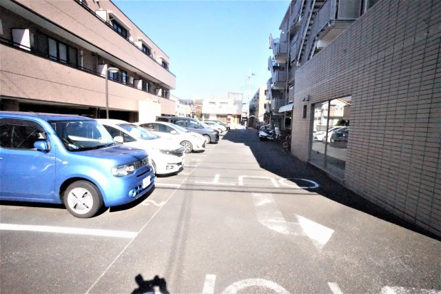 幕張本郷パレスェードの駐車場|駐車場です