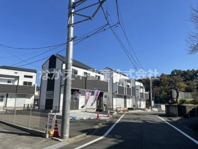 【前面道路含む現地写真】 | 仲介手数料無料　日野市程久保１丁目新築戸建て１０棟　１号棟