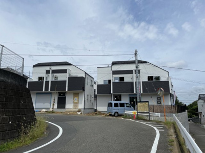 【前面道路含む現地写真】 | 日野市程久保１丁目新築戸建て１０棟　８号棟