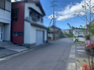 【前面道路含む現地写真】