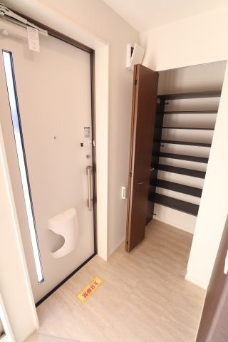 ミラドール・Ⅰの玄関