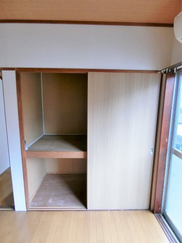 秋庭貸家の収納