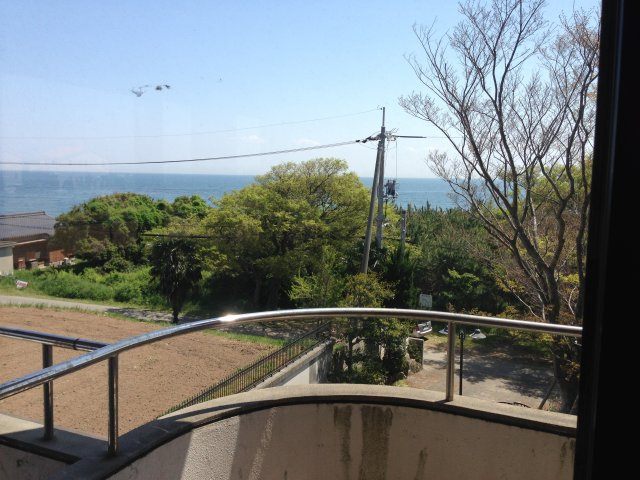 【展望】 | バルコニーからの眺望は海が見え素敵です。