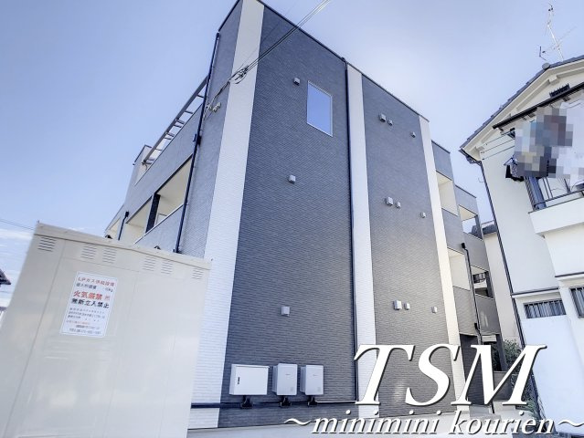 プレジール萱島の外観