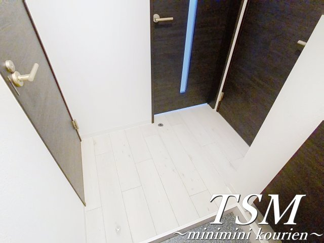 アッサンブレの玄関