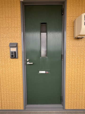 プログレス　A棟の玄関