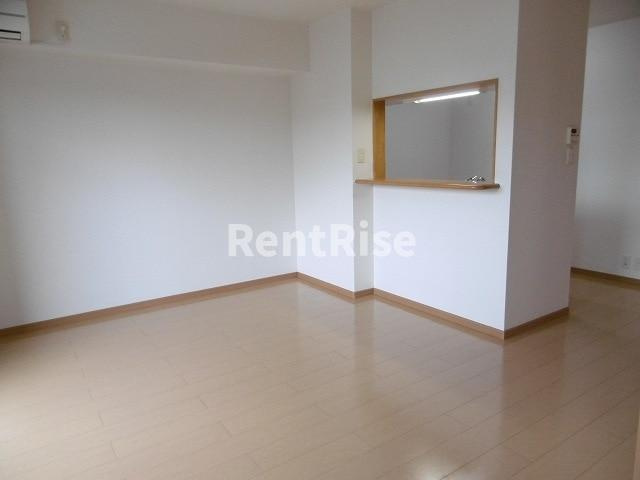 カトルセゾンＡの居間・リビング