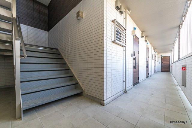 プレジール高田のエントランス