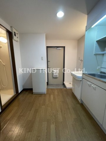 プチヴェルジュの居間・リビング|こちらのリビングで趣味の時間をお楽しみください