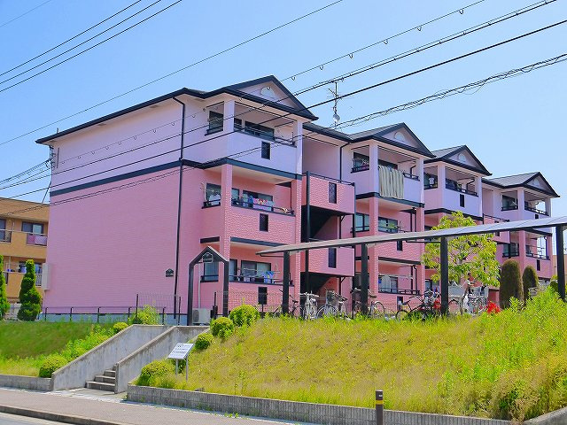 コンフォール梅美の外観
