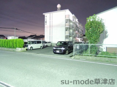 【駐車場】 | ヴィラ葉山 | 室内内覧出来ます。