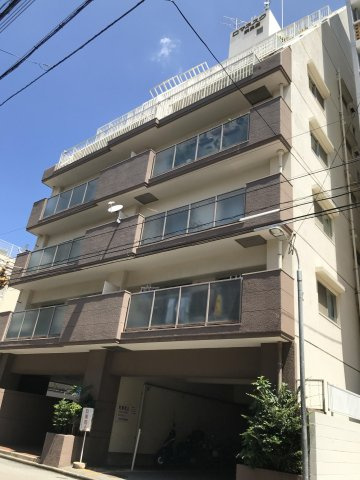 ロマネスク奈良屋の外観