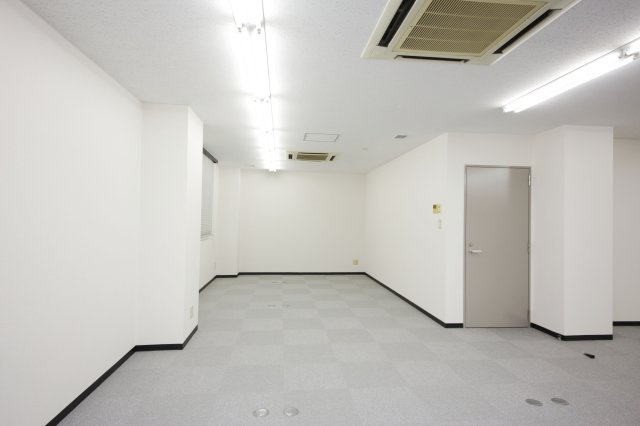 森ビルⅡ　２F　事務所の内装
