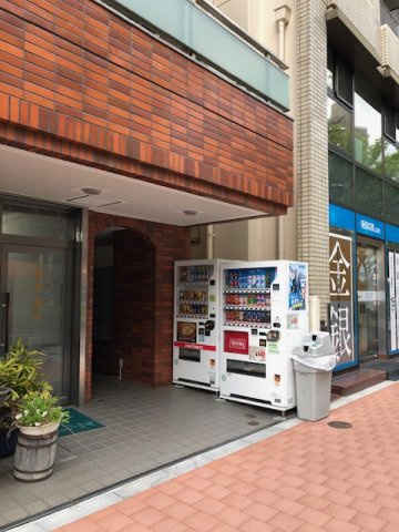 原田ビルのエントランス