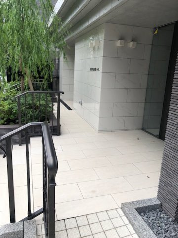 SK北参道ハイムのエントランス